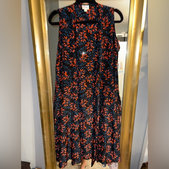 LuLaRoe Jackets & Blazers - LuLaRoe Black and Red Floral Sleeveless Joy Vest
